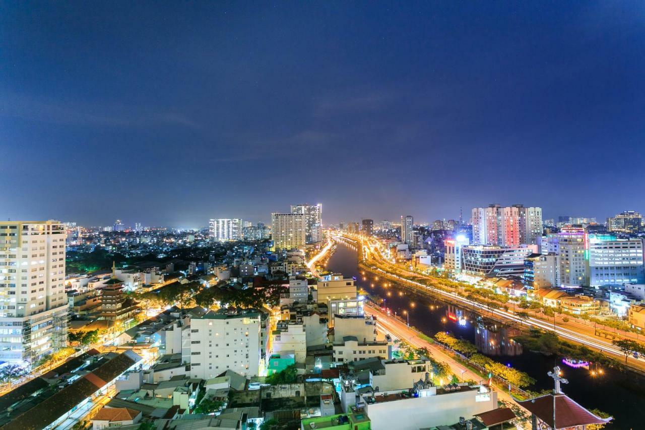 Spacious Saigon - Infinity Pool Signature โฮจิมินห์ซิตี้ ภายนอก รูปภาพ